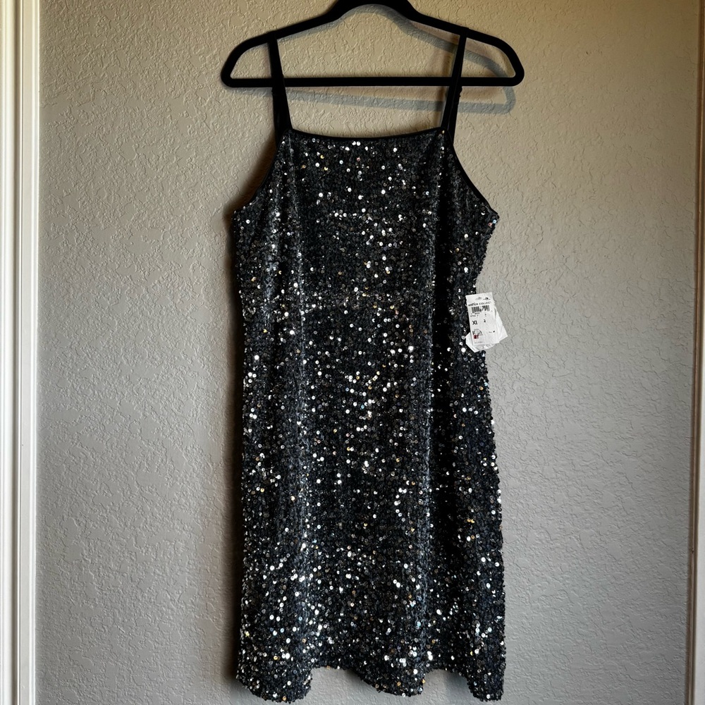 On 34th Elegant Gray/Silver Sequin Mini Dress
